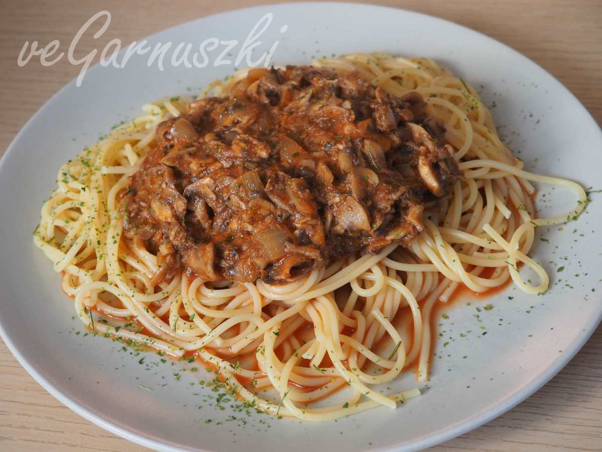 Spaghetti z sosem pieczarkowym